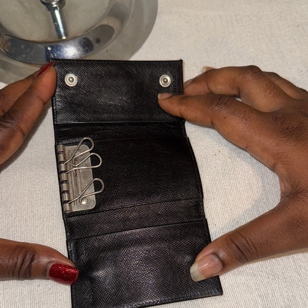 Prada Black Triangular Logo Wallet - Picture 9 of 14